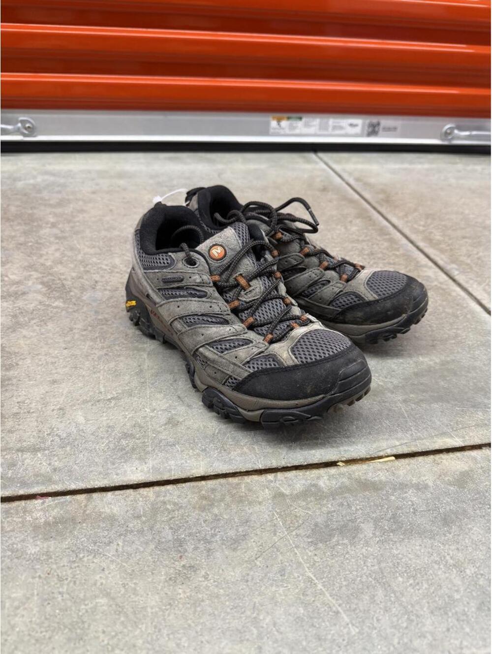 merrell moab 3 granite beige and grey hiking shoes size 8.5 MENS